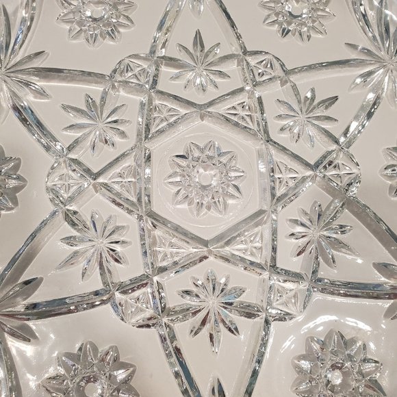 Vintage Anchor Hocking 13 in Serving Platter/ Cake Plate - Picture 4 of 4